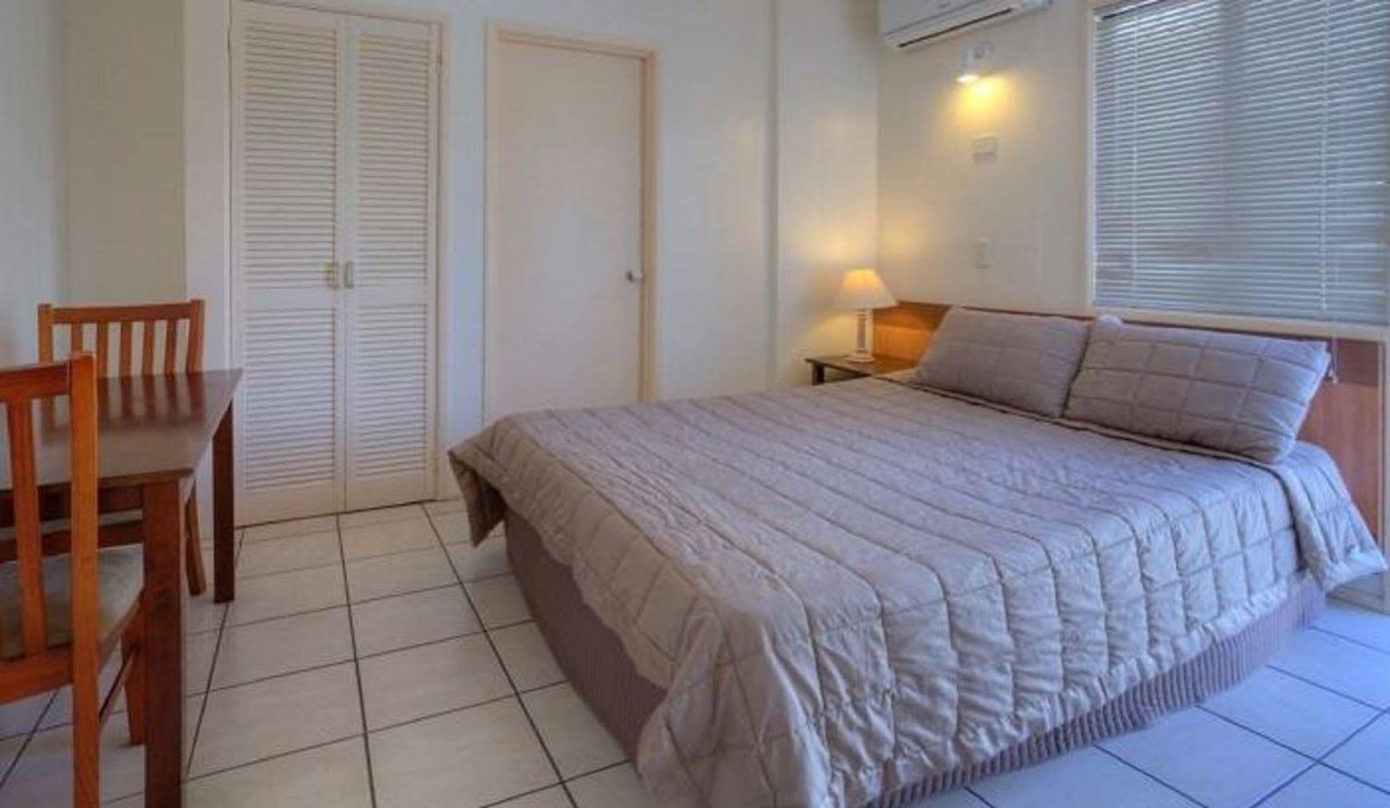 גולד קוסט Miami Shore Apartments & Motel מראה חיצוני תמונה
